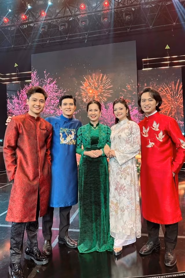 Doãn Quốc Đam khoe mái tóc mới... như tóc giả trong chương trình.