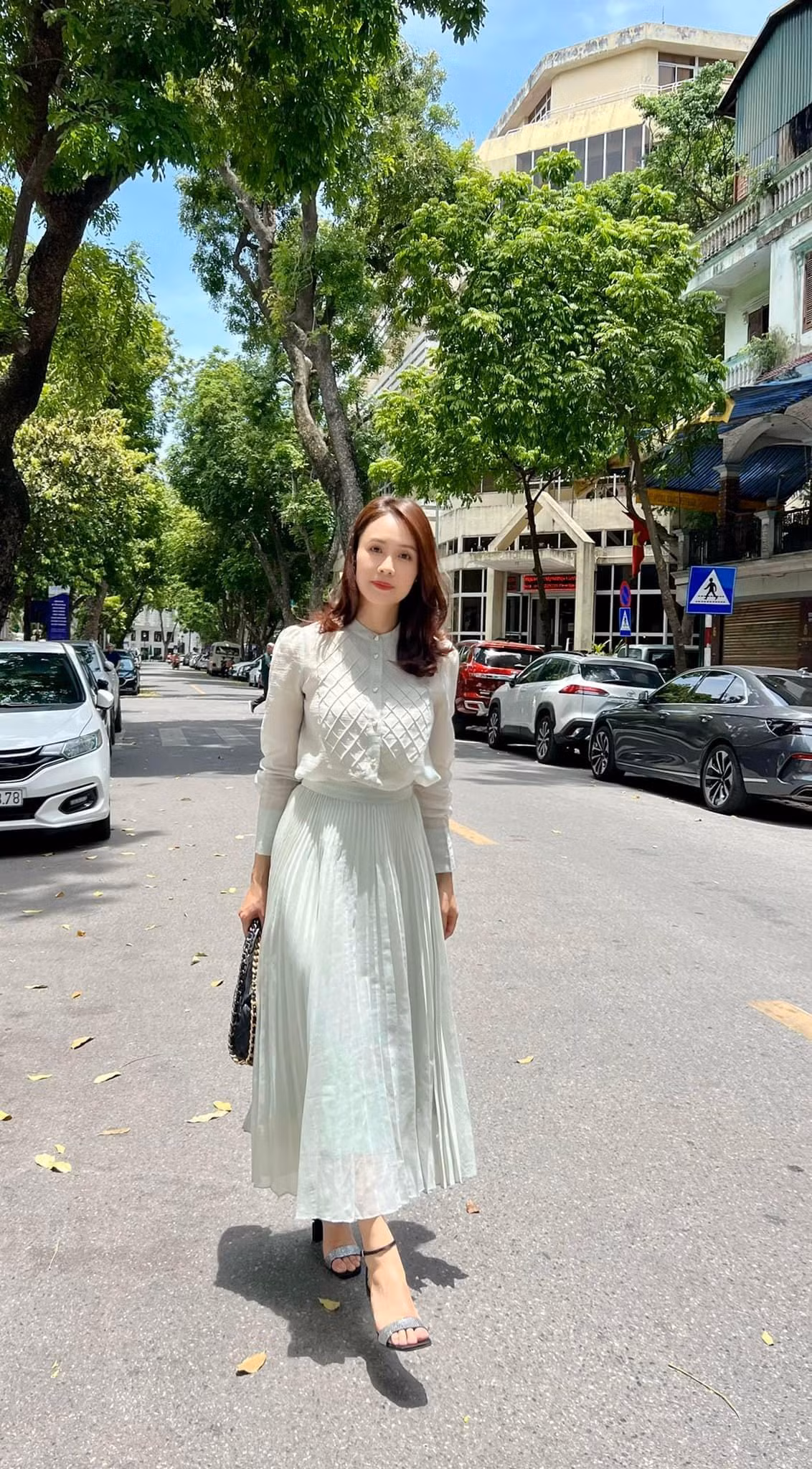 Tạo hình luật sư của Hồng Diễm rất đáng mong chờ.