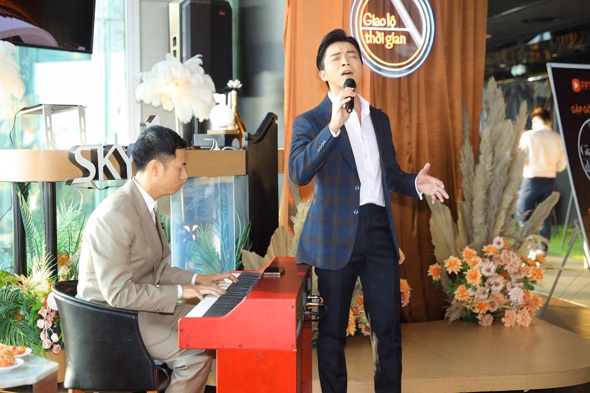 Nhạc sĩ Dương Cầm và ca sĩ Lân Nhã.