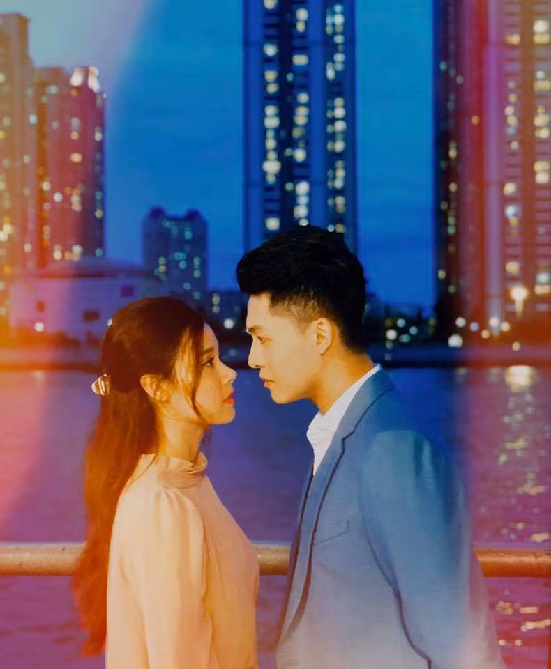 Midu và Harry Lu là đồng nghiệp thân thiết lâu năm, từng được fan đẩy thuyền. Midu và Harry Lu là đồng nghiệp thân thiết lâu năm, từng được fan đẩy thuyền.