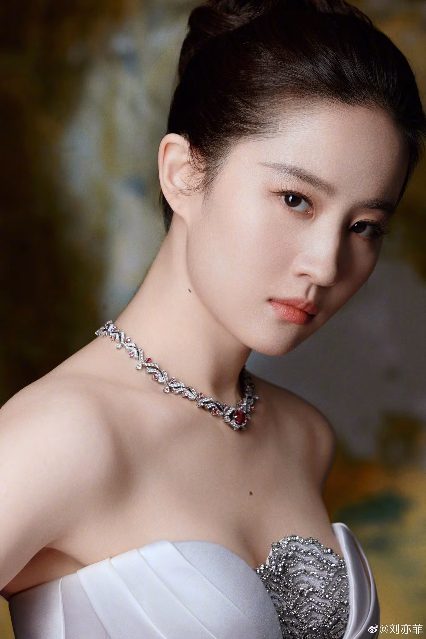 Lưu Diệc Phi chỉ đóng vai chính trong sự nghiệp của mình.