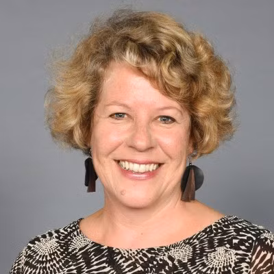 Cô Maria Walker, giám đốc bộ phận học sinh quốc tế của trường nữ sinh Wellington, New Zealand.