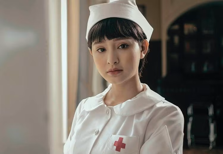 Hiền Hồ có gương mặt xinh xắn với đôi mắt rất đẹp Hiền Hồ có gương mặt xinh xắn với đôi mắt rất đẹp
