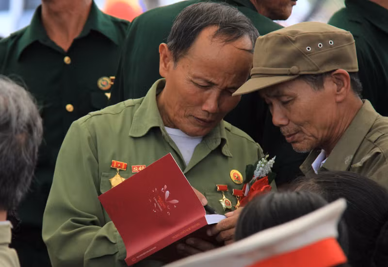 Bồi hồi ngày gặp nhau quên đi bao nỗi nhớ nhung
