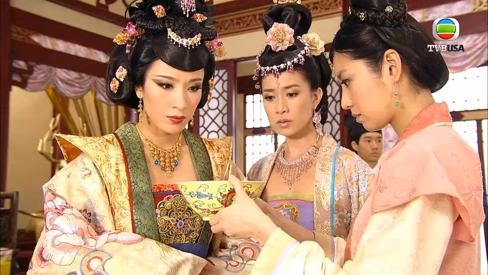 Họ từng hợp tác trong phim Cung tâm kế. Họ từng hợp tác trong phim Cung tâm kế.