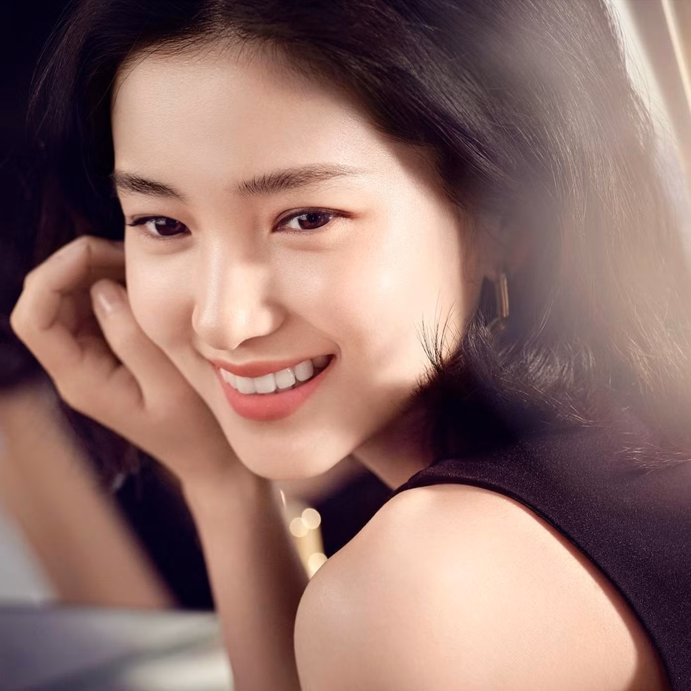Trước đó, Kim Tae Ri chia sẻ dù đã qua tuổi 30 cô vẫn chưa biết yêu. "Tôi lo lắng không biết sẽ gặp người mình thích như thế nào và làm sao để gắn bó suốt chặng đường còn lại", Kim Tae Ri nói. Trước đó, Kim Tae Ri chia sẻ dù đã qua tuổi 30 cô vẫn chưa biết yêu. "Tôi lo lắng không biết sẽ gặp người mình thích như thế nào và làm sao để gắn bó suốt chặng đường còn lại", Kim Tae Ri nói.