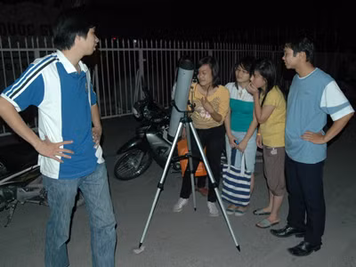 Các thành viên HAS trong một lần quan sát bầu trời