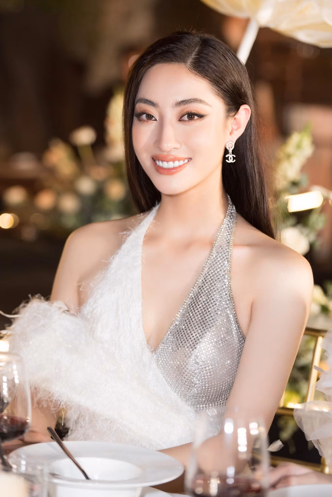 Cô nàng mong muốn sẽ tập trung vào sự nghiệp hiện tại của bản thân. Cô nàng mong muốn sẽ tập trung vào sự nghiệp hiện tại của bản thân.
