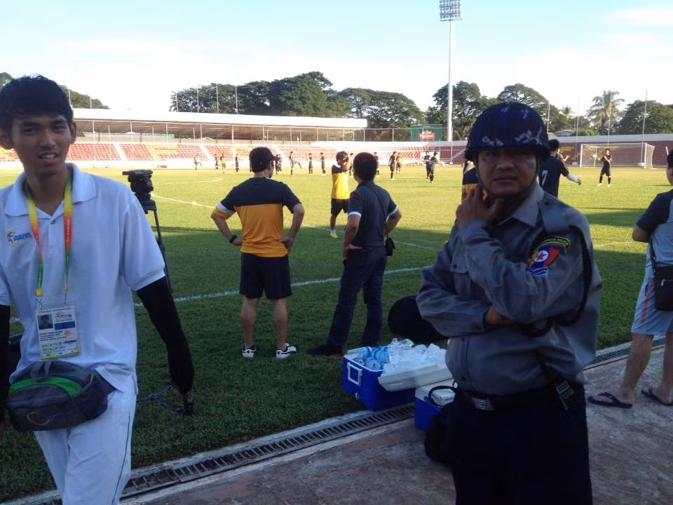 Nhân viên an ninh có mặt tại địa điểm tập luyện của U23 Việt Nam