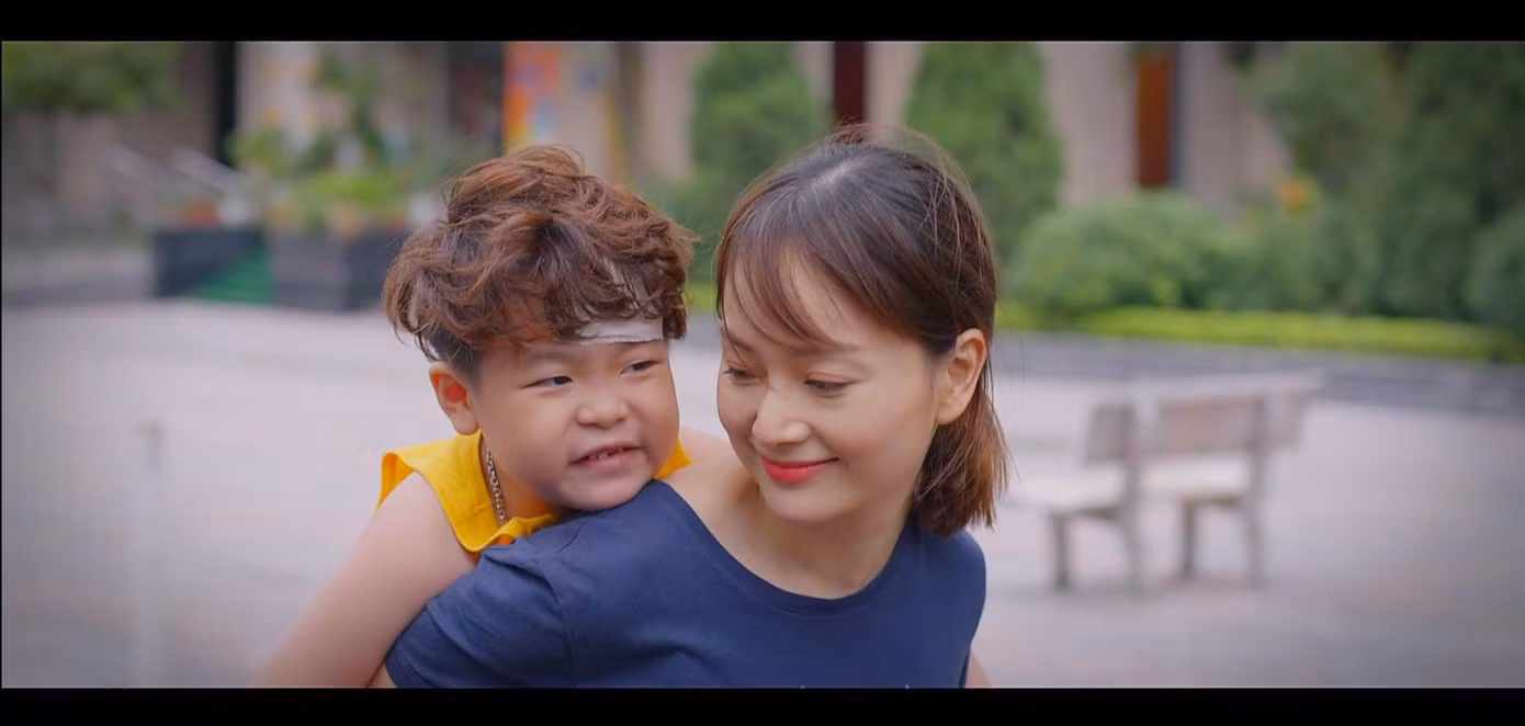 Một mình Khánh cáng đáng gia đình và chăm lo cho con cái.