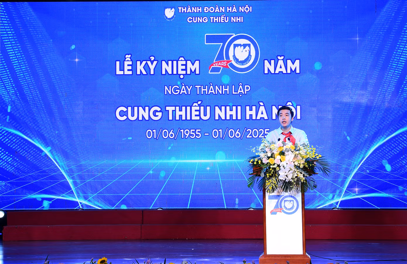 Giám đốc Cung Thiếu nhi Hà Nội Dương Minh Đức phát biểu diễn văn kỷ niệm. Ảnh: Xuân Tùng Giám đốc Cung Thiếu nhi Hà Nội Dương Minh Đức phát biểu diễn văn kỷ niệm. Ảnh: Xuân Tùng