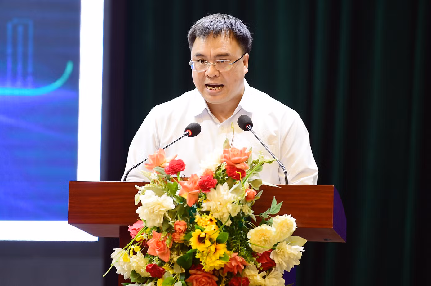 GS.TS Nguyễn Quốc Sửu phát biểu tại hội thảo. Ảnh: Xuân Tùng