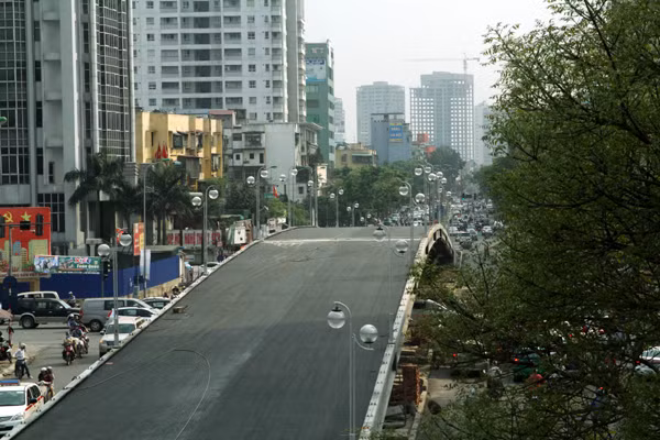 Cầu vượt ở Láng Hạ - Thái Hà cơ bản hoàn thiện