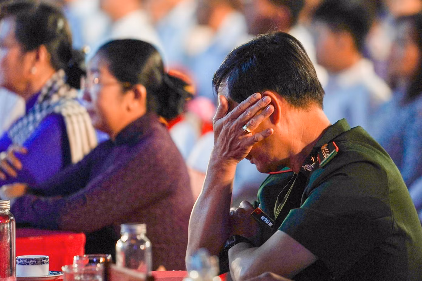 Chương trình "Khúc tráng ca hòa bình" mang đến những hình ảnh ấn tượng, nhiều cảm xúc và câu chuyện xúc động về những thương binh, liệt sỹ, Mẹ Việt Nam Anh hùng và thân nhân liệt sĩ. Chương trình "Khúc tráng ca hòa bình" mang đến những hình ảnh ấn tượng, nhiều cảm xúc và câu chuyện xúc động về những thương binh, liệt sỹ, Mẹ Việt Nam Anh hùng và thân nhân liệt sĩ.
