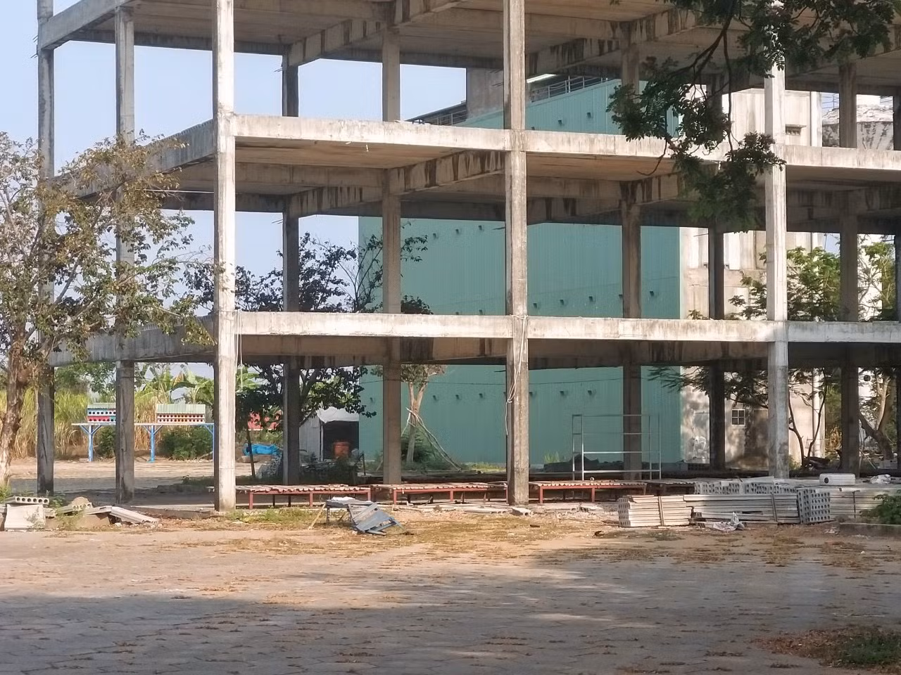 Theo chủ đầu tư, hai công trình này đang xin chuyển công năng thành cơ sở lưu trú. Theo chủ đầu tư, hai công trình này đang xin chuyển công năng thành cơ sở lưu trú.