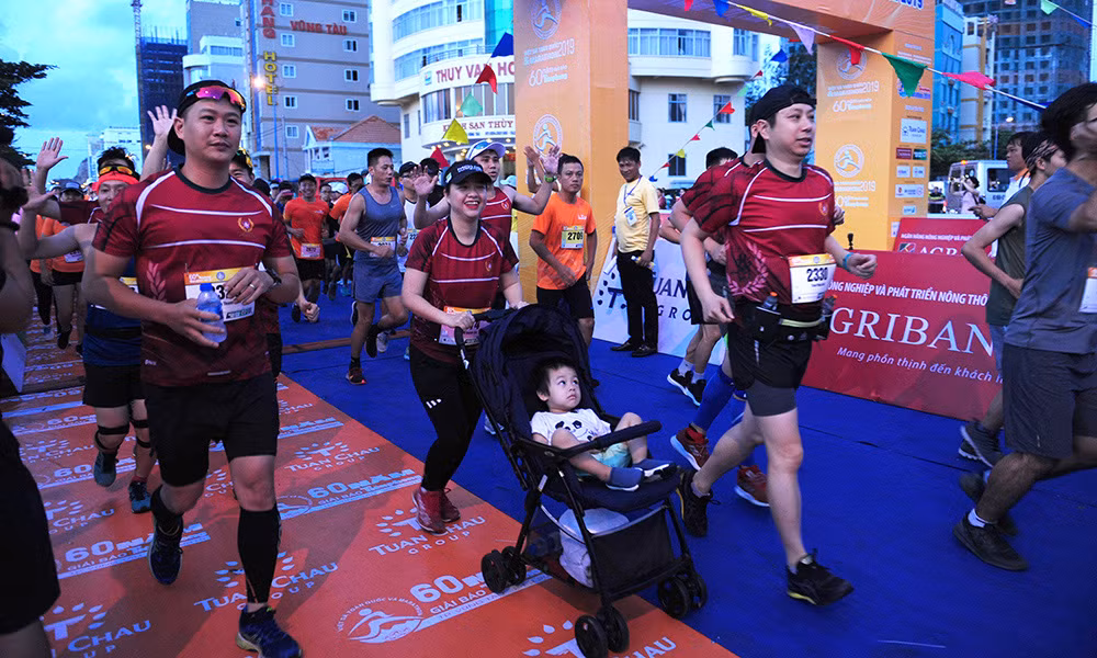 Toàn cảnh Việt dã toàn quốc và Marathon giải báo Tiền Phong 2019 ảnh 33