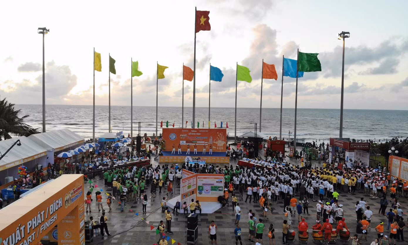 Toàn cảnh Việt dã toàn quốc và Marathon giải báo Tiền Phong 2019 ảnh 1