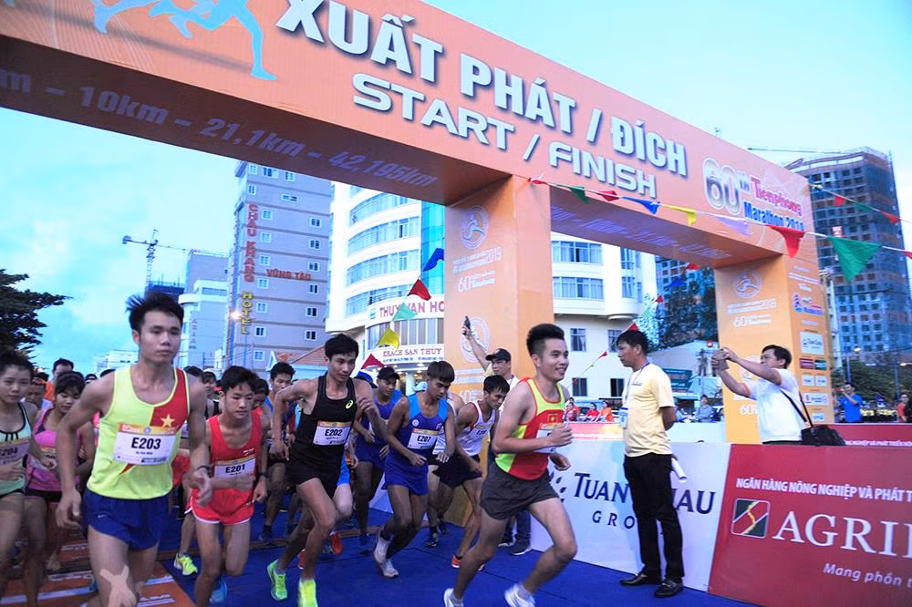 Toàn cảnh Việt dã toàn quốc và Marathon giải báo Tiền Phong 2019 ảnh 17