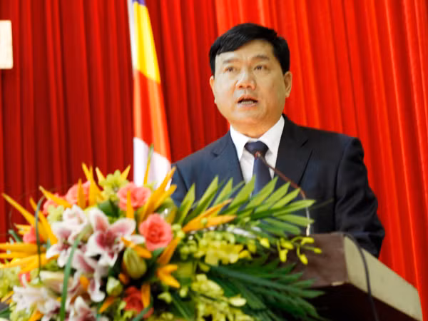 Bộ trưởng Bộ GTVT - Phó Chủ tịch Thường trực Uỷ ban ATGT Quốc gia Đinh La Thăng phát biểu tại Lễ cầu siêu. Ảnh: Tuấn Nguyễn. ộ trưởng Bộ GTVT - Phó Chủ tịch Thường trực Uỷ ban ATGT Quốc gia Đinh La Thăng phát biểu tại Lễ cầu siêu. Ảnh: Tuấn Nguyễn