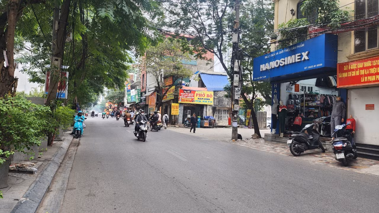Được biết, Dự án cải tạo mở rộng đường Nguyễn Tuân được UBND quận Thanh Xuân phê duyệt vào ngày 31/8/2018. Đến ngày 20/2020, UBND quận Thanh Xuân tiếp tục phê duyệt thiết kế bản vẽ thi công dự án tại quyết định số 1928/QĐ-UBND. Được biết, Dự án cải tạo mở rộng đường Nguyễn Tuân được UBND quận Thanh Xuân phê duyệt vào ngày 31/8/2018. Đến ngày 20/2020, UBND quận Thanh Xuân tiếp tục phê duyệt thiết kế bản vẽ thi công dự án tại quyết định số 1928/QĐ-UBND.
