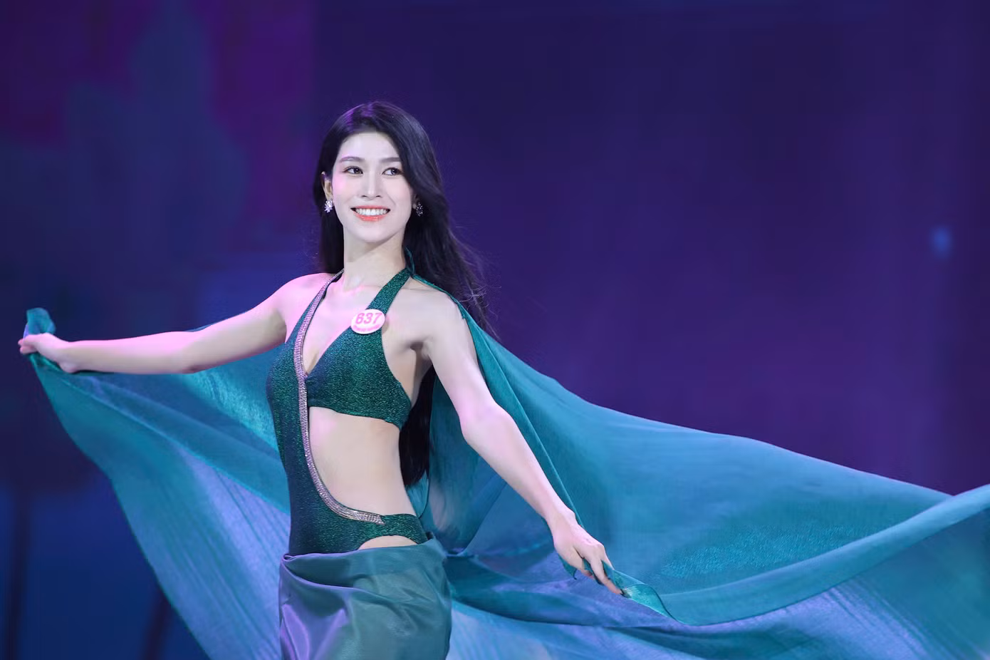 Họ cho thấy sự tự tin và kỹ năng catwalk ngày càng thành thạo. Họ cho thấy sự tự tin và kỹ năng catwalk ngày càng thành thạo.