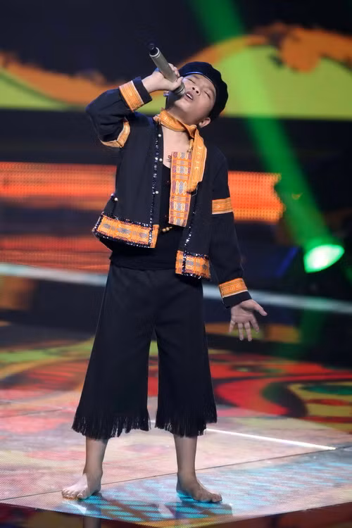 Quang Anh hát như 