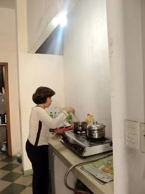 Gia đình chị Hạnh sử dụng đường luồng từ xưa đến nay. ảnh: Nam Cường