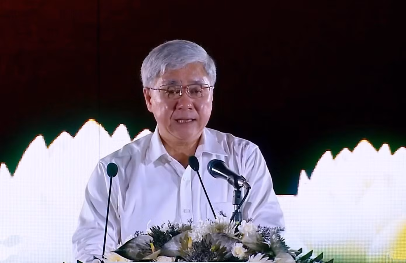 Ông Đỗ Văn Chiến, Bí thư Trung ương Đảng, Bí thư Đảng đoàn MTTQ Việt Nam, Chủ tịch UBTƯ MTTQ Việt Nam phát biểu khai mạc. Ảnh: Như Ý Ông Đỗ Văn Chiến, Bí thư Trung ương Đảng, Bí thư Đảng đoàn MTTQ Việt Nam, Chủ tịch UBTƯ MTTQ Việt Nam phát biểu khai mạc. Ảnh: Như Ý