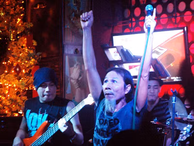 Chu Minh Ký vẫn bốc lửa 