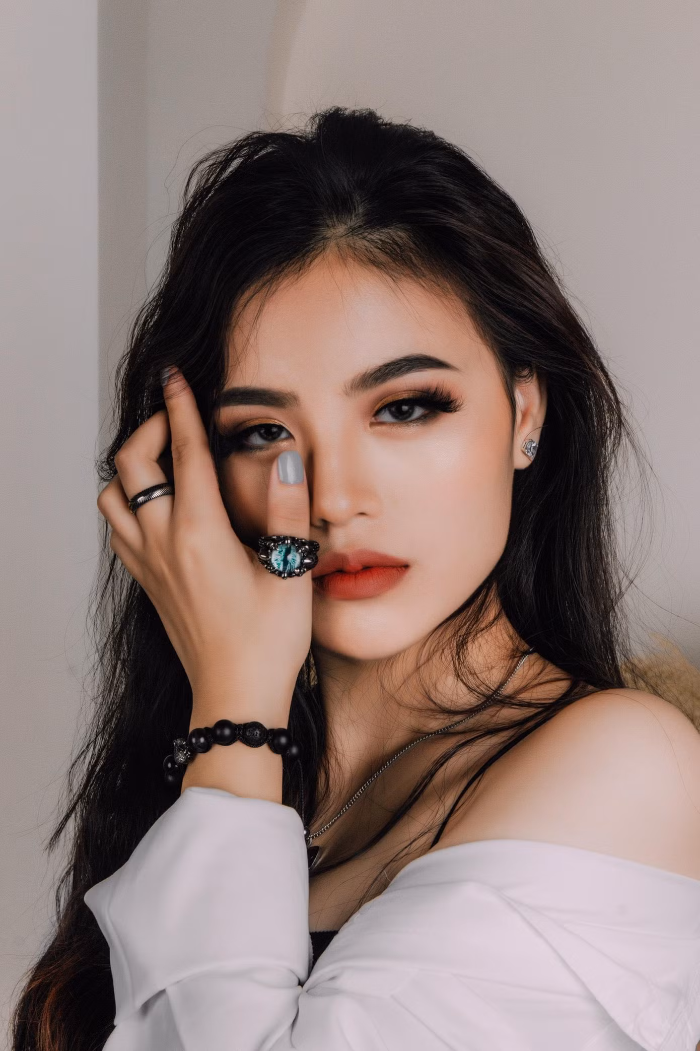 Hùng Anh được biết với cái tên thân mật My Tây, cô hiện là sinh viên chuyên ngành Diễn viên kịch, điện ảnh - truyền hình, Đại học Sân khấu Điện ảnh Hà Nội Hùng Anh được biết với cái tên thân mật My Tây, cô hiện là sinh viên chuyên ngành Diễn viên kịch, điện ảnh - truyền hình, Đại học Sân khấu Điện ảnh Hà Nội
