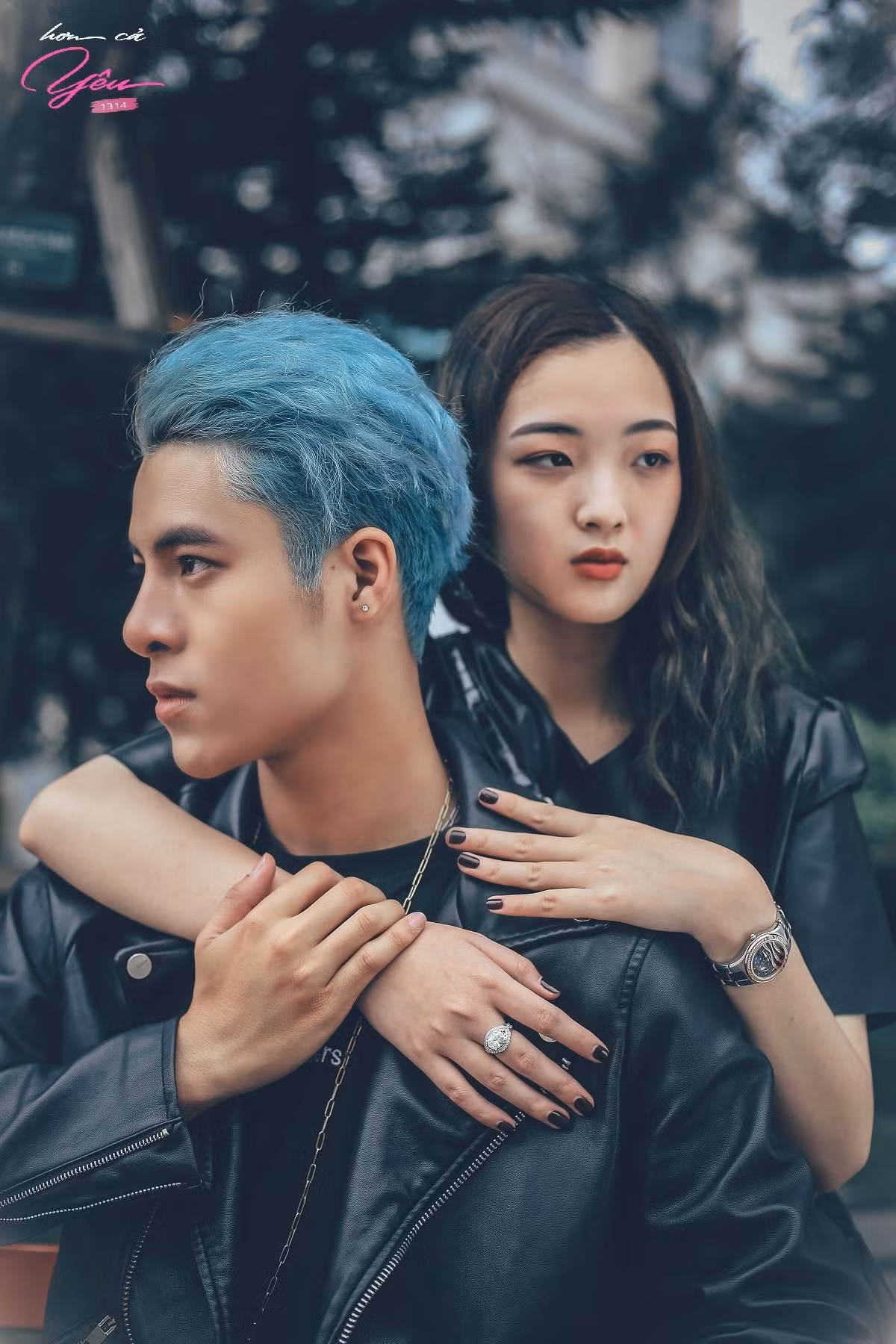 Nhưng dần dần, cả “anh” và “em” đều nguội lạnh cảm xúc vì quan điểm khác biệt