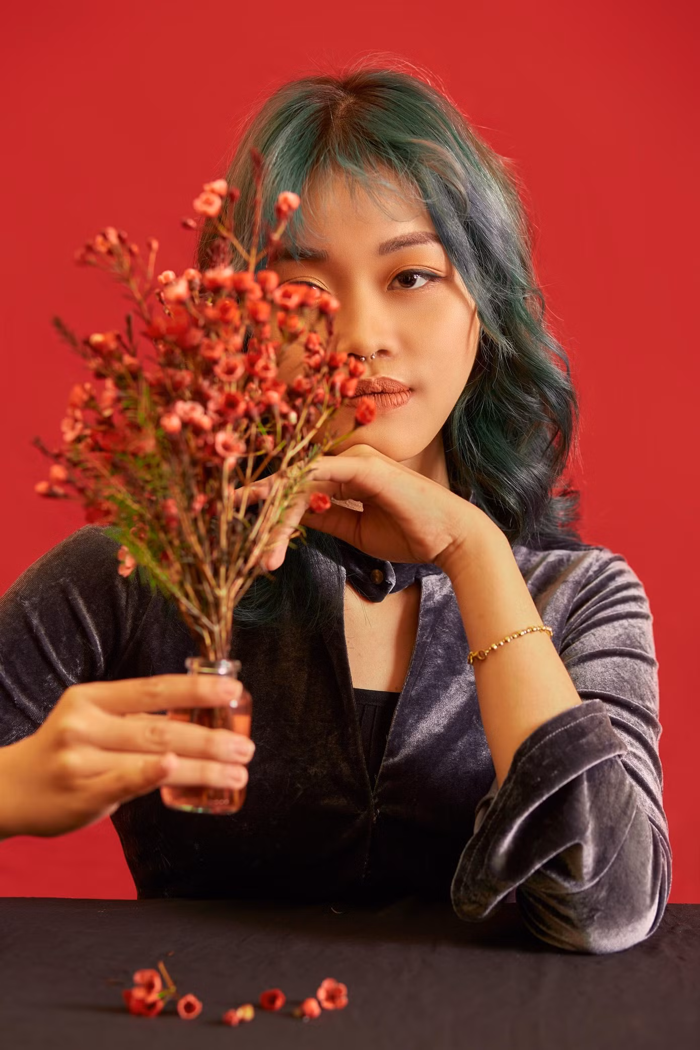 Cô gái sinh năm 2002 thường xuyên thay đổi màu tóc để làm mới mình.