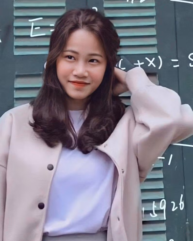 Thùy Linh - sinh viên năm cuối trường Đại học Sư phạm Hà Nội