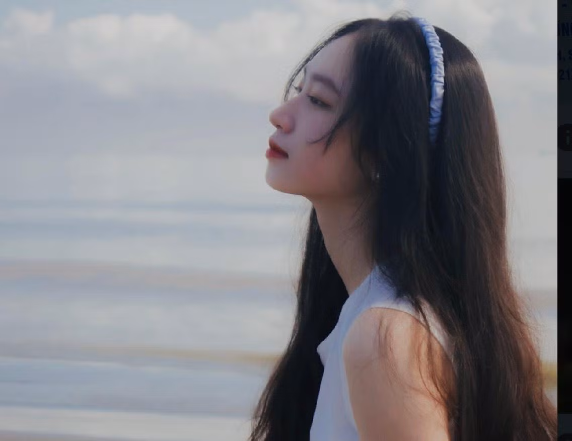 Dương Hoài Thương là sinh viên duy nhất đọc diễn văn phát biểu trong lễ kỉ niệm 60 năm ngày thành lập trường. Đó là một dấu mốc đặc biệt không thể nào quên trong quãng đời sinh viên của Thương. Dương Hoài Thương là sinh viên duy nhất đọc diễn văn phát biểu trong lễ kỉ niệm 60 năm ngày thành lập trường. Đó là một dấu mốc đặc biệt không thể nào quên trong quãng đời sinh viên của Thương.