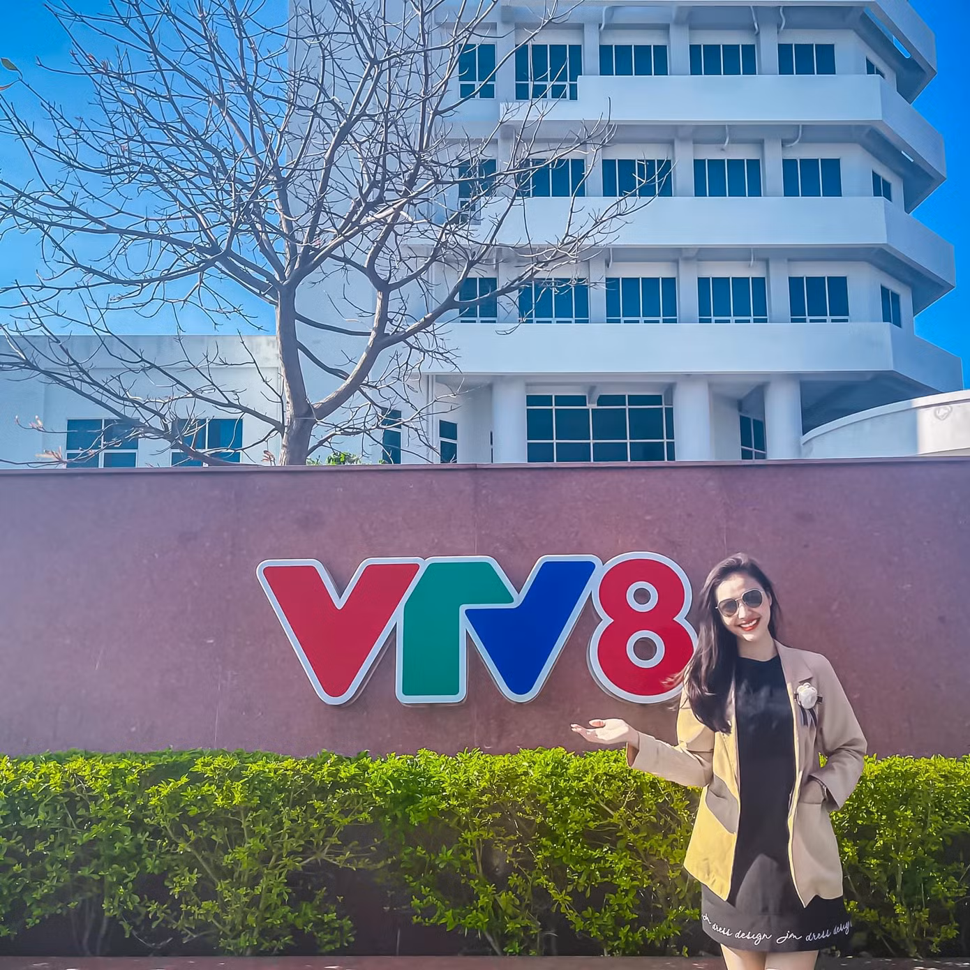 Em Bi từng có cơ hội cộng tác với VTV - Đài truyền hình Việt Nam.