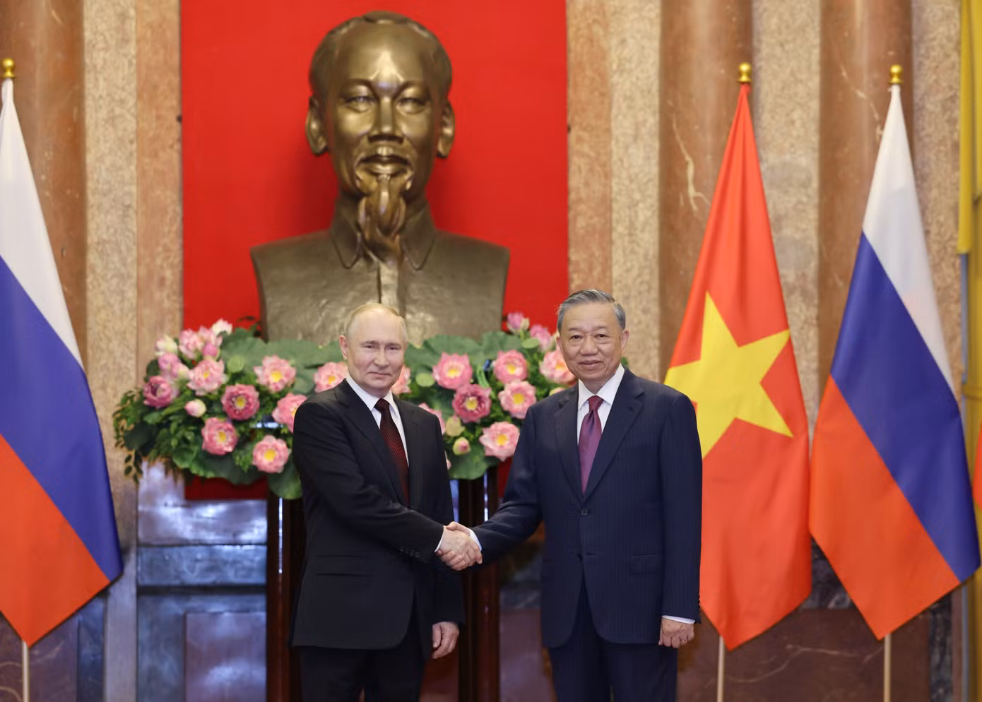 Chủ tịch nước Tô Lâm chủ trì lễ đón Tổng thống Nga Putin ảnh 40
