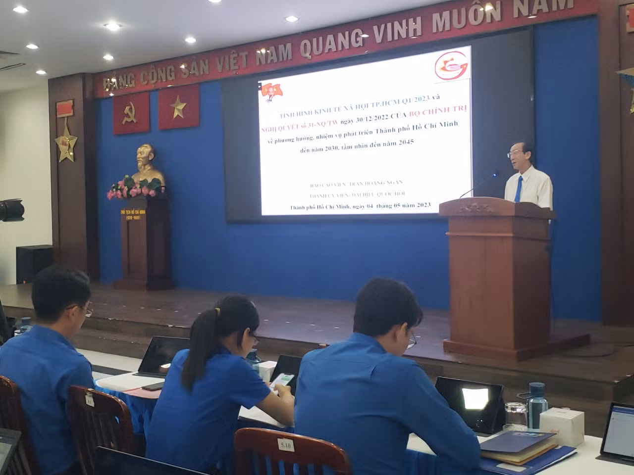 PGS, TS Trần Hoàng Ngân chia sẻ tại chương trình. PGS, TS Trần Hoàng Ngân chia sẻ tại chương trình.