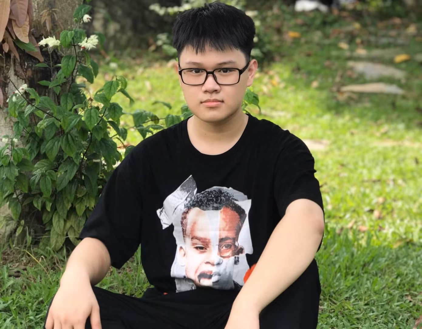 Trong tương lai, Tuấn mong muốn mình có thể tìm kiếm được một công việc năng động và sáng tạo. Trong tương lai, Tuấn mong muốn mình có thể tìm kiếm được một công việc năng động và sáng tạo.