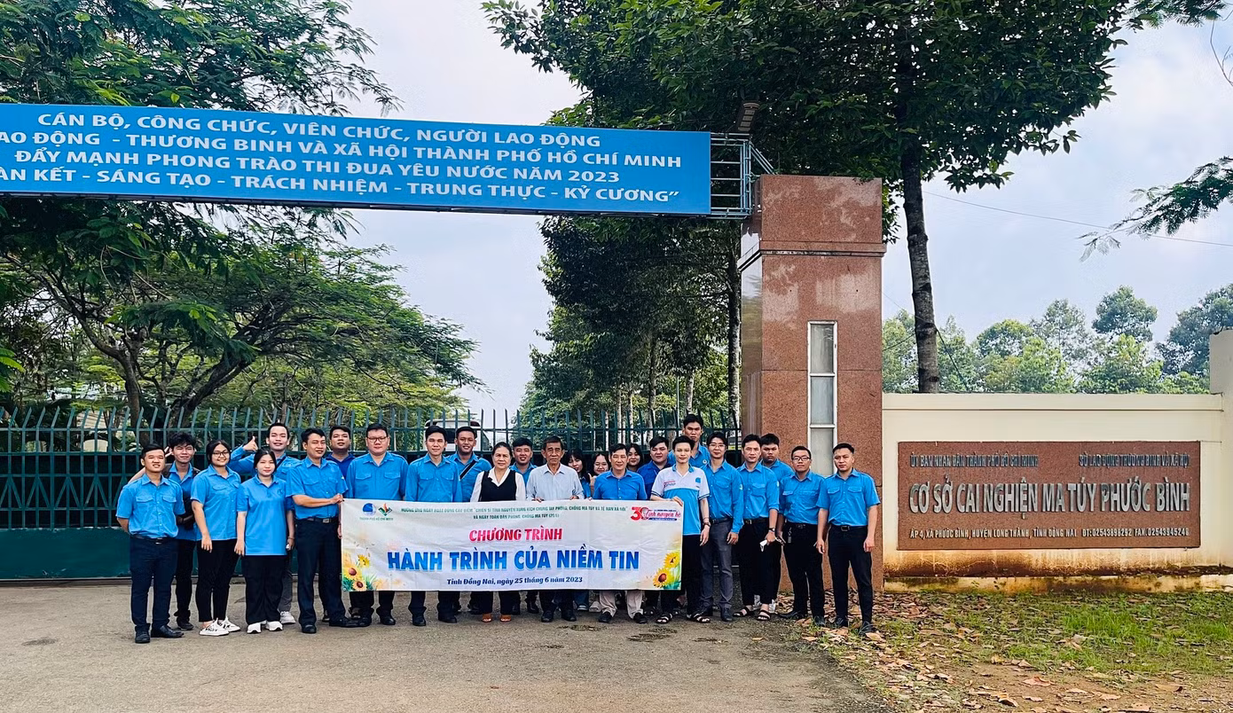 Hoạt động giao lưu giữa thanh niên TP. HCM với học viên cơ sở cai nghiện ma túy Phước Bình (huyện Long Thành, tỉnh Đồng Nai).
