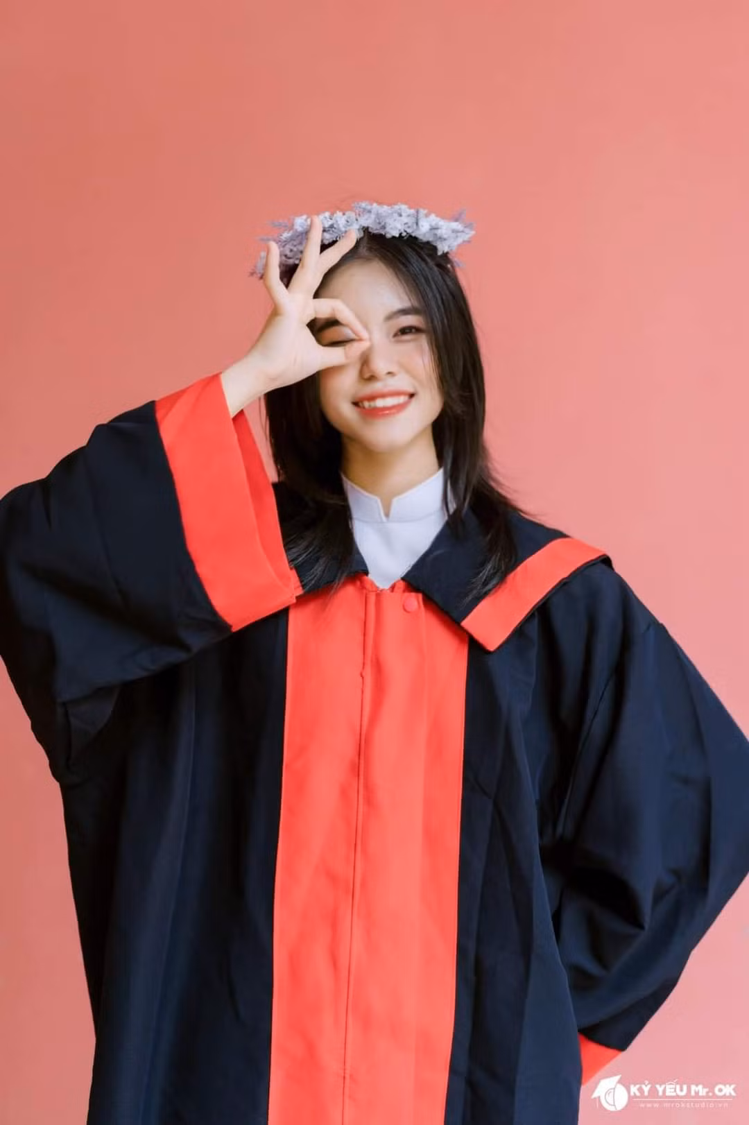 Lê Lộc Phúc Tiên đang học năm thứ nhất, ngành Công nghệ thông tin Kinh doanh - Thương mại điện tử, ĐH Kinh tế TP. HCM. (Ảnh: NVCC)