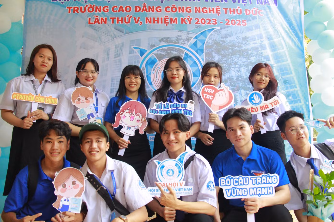 Hội viên phấn khởi tham dự Đại hội. (Ảnh: TLTĐ)