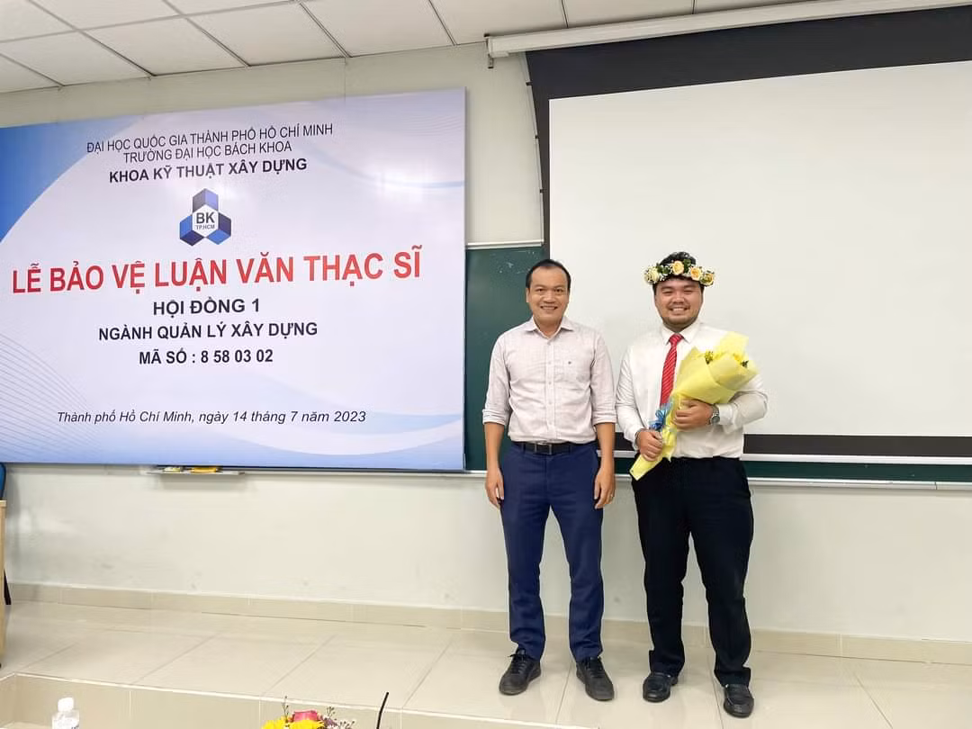 Quỳnh Khôi bảo vệ thành công Luận văn Thạc sĩ với điểm số 8,6/10. (Ảnh: ĐHBK)