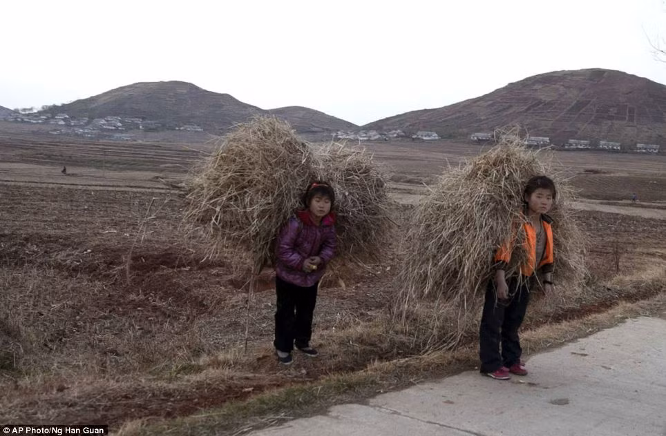 Trẻ em ở vùng nông thôn tỉnh Hwanghae, phía nam Triều Tiên đang gặp nhiều khó khăn và thiếu thốn 