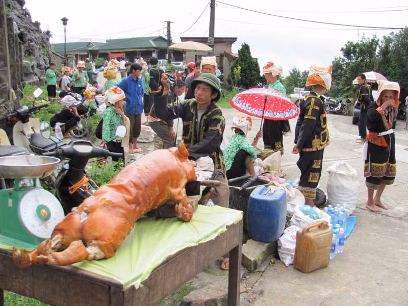 Náo nhiệt Ngày hội Du lịch mẫu Sơn 2013