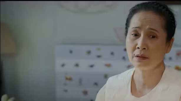 Bà Cúc muốn vợ chồng Hà nhường tạm phòng cho Danh. Ảnh: CMH.