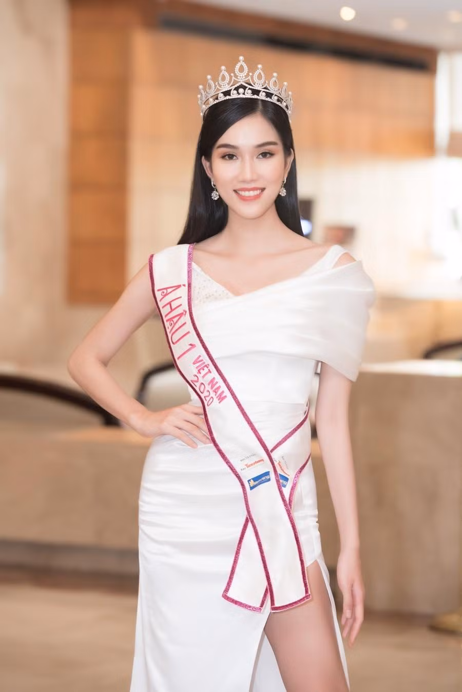 Được dự đoán giành ngôi Á hậu 1 của Miss International năm nay là đại diện của Việt Nam - Phạm Ngọc Phương Anh. Phương Anh cũng là Á hậu 1 của cuộc thi Hoa hậu Việt Nam năm 2020, với nhan sắc được khen ngợi là rất phù hợp với đấu trường Hoa hậu Quốc tế. Được dự đoán giành ngôi Á hậu 1 của Miss International năm nay là đại diện của Việt Nam - Phạm Ngọc Phương Anh. Phương Anh cũng là Á hậu 1 của cuộc thi Hoa hậu Việt Nam năm 2020, với nhan sắc được khen ngợi là rất phù hợp với đấu trường Hoa hậu Quốc tế.