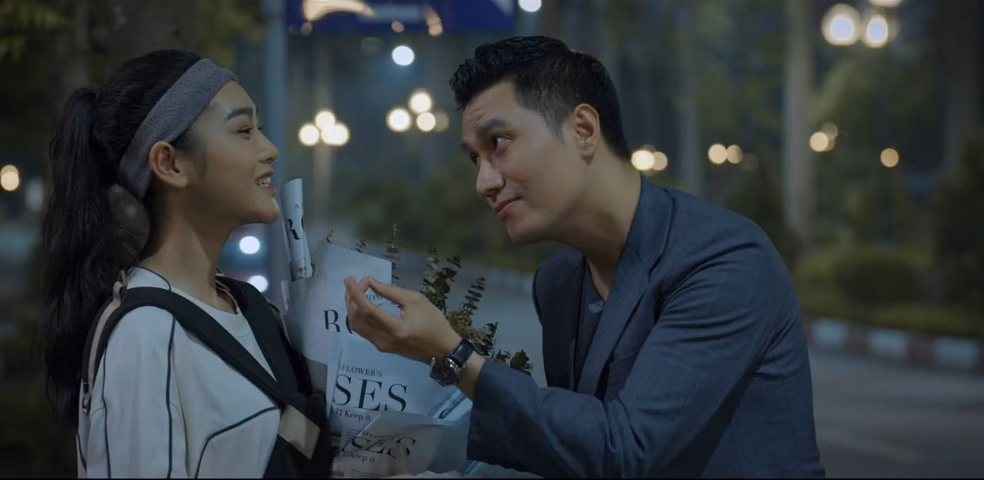 Đông nhanh chóng rơi vào lưới tình sau vài lần bị Vinh thả thính.