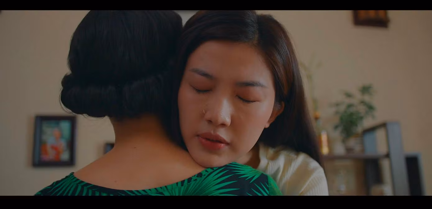 Cô gái trẻ bị bạn trai lừa dối, chối bỏ trách nhiệm. Cô gái trẻ bị bạn trai lừa dối, chối bỏ trách nhiệm.