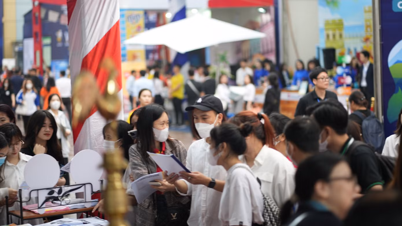 Chủ tịch Hiệp hội Du lịch Việt Nam Vũ Thế Bình khẳng định với chủ đề Du lịch văn hóa VITM Hanoi 2023 góp phần đưa du lịch trở thành một bộ phận quan trọng của ngành công nghiệp văn hóa, đóng góp tích cực cho công tác bảo tồn giá trị của các di sản văn hóa Việt Nam, đồng thời đưa văn hóa truyền thống và văn hóa hiện đại Việt Nam ra thế giới. Ảnh: TRỌNG QUÂN.