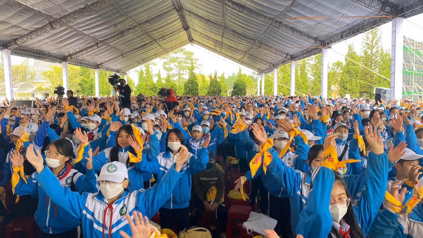 Hàng ngàn học sinh Đà Lạt hào hứng hưởng ứng chương trình tại lễ khởi động Hàng ngàn học sinh Đà Lạt hào hứng hưởng ứng chương trình tại lễ khởi động